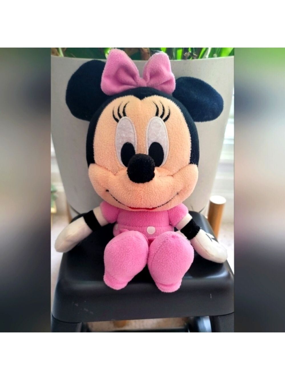 Disney Minnie Mouse Stuffed Toy 9"